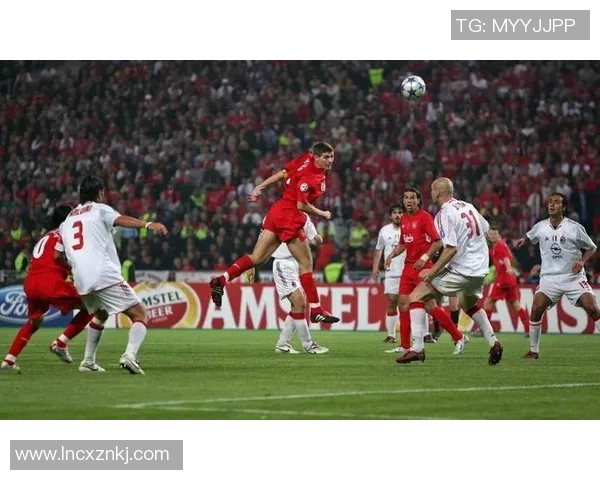 足球明星进球瞬间的精彩瞬间与激情时刻的完美定格图集